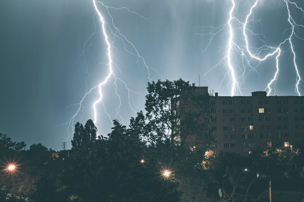 lightning strikes on buildings